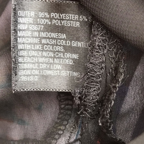 Worthington Black And White Multicolored Sleeveless Blouse Size Medium - Picture 9 of 9